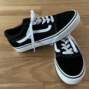 Vans old skool shoes